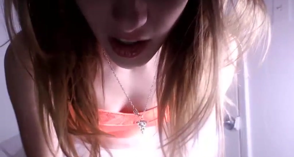 NaomiDee video thumbnail