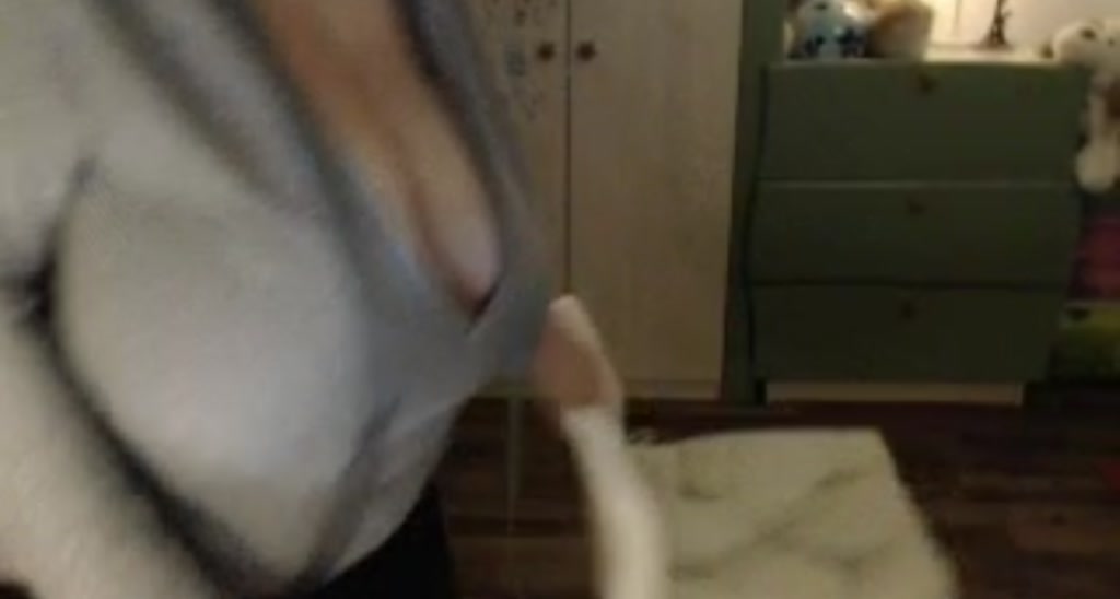 Julialiones video thumbnail