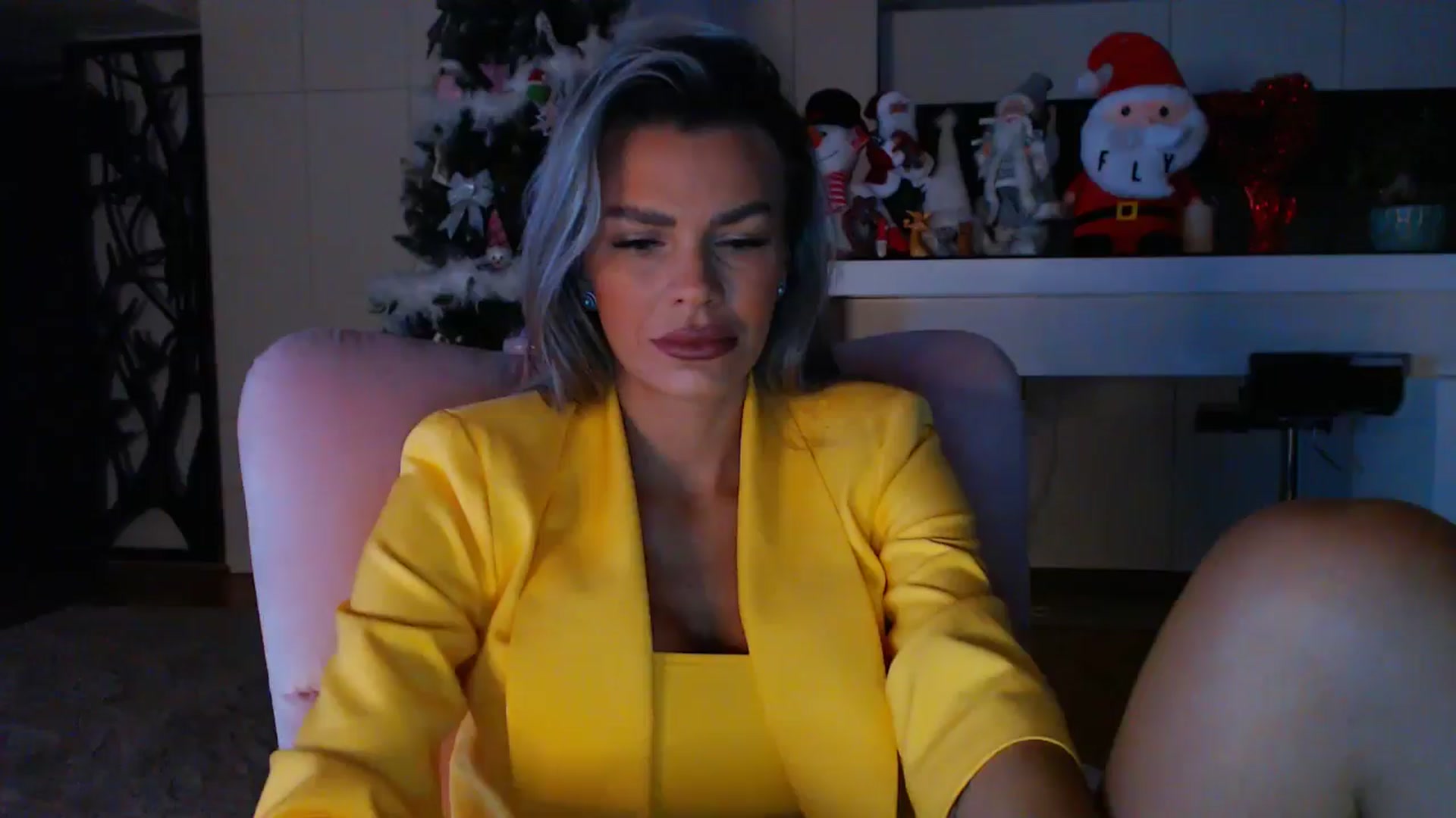D_y_y video thumbnail