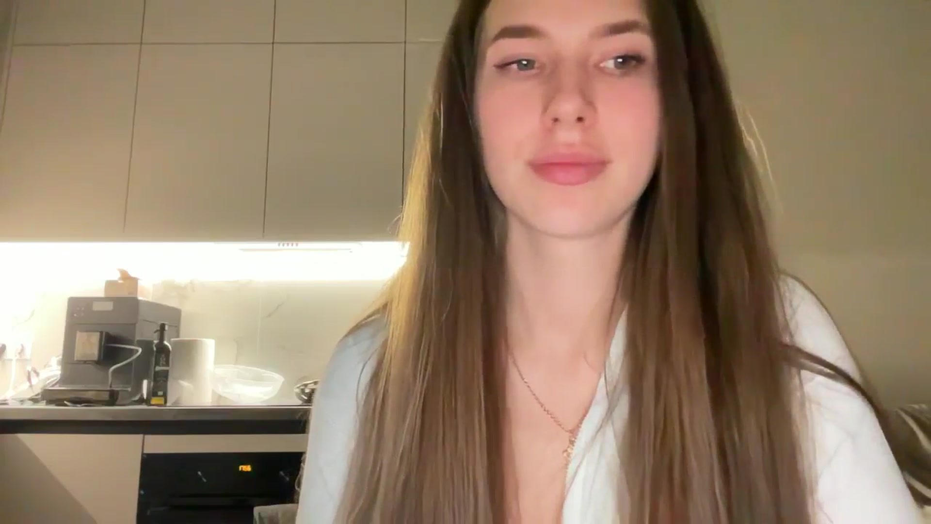 kissfreeze video thumbnail