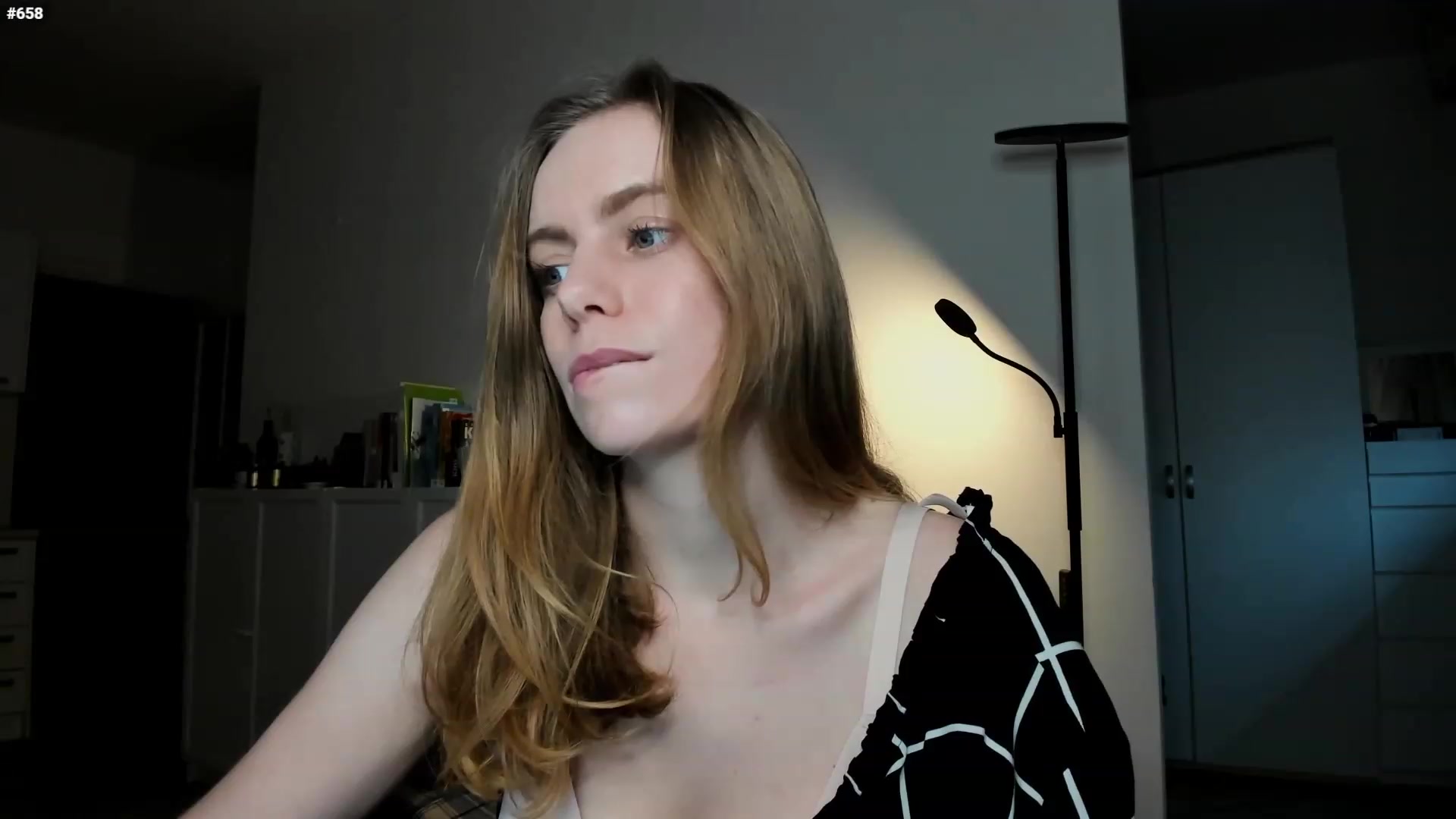 Personage video thumbnail