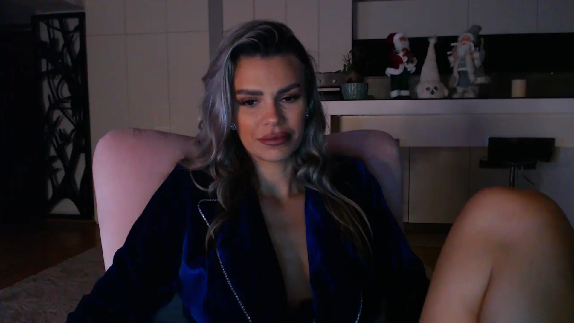 D_y_y video thumbnail