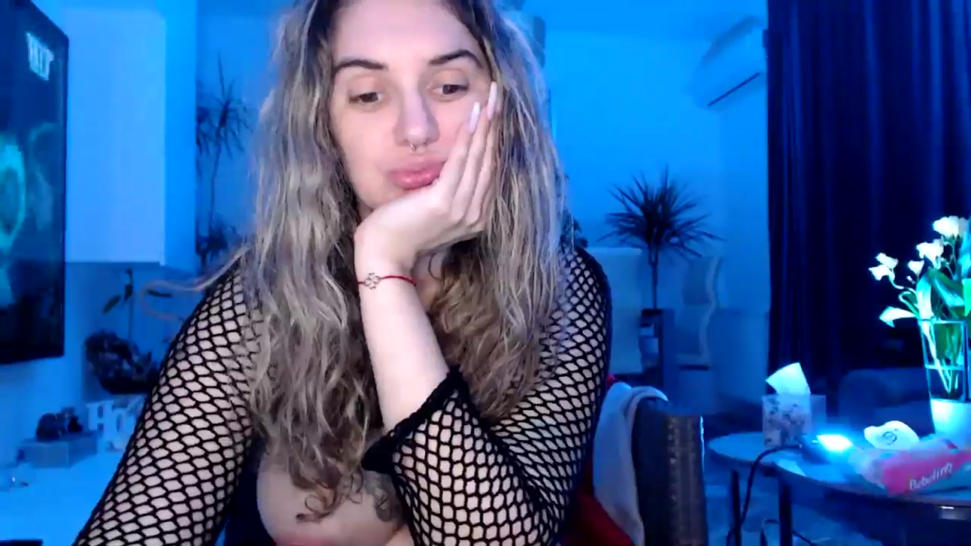 MissDivinna video thumbnail