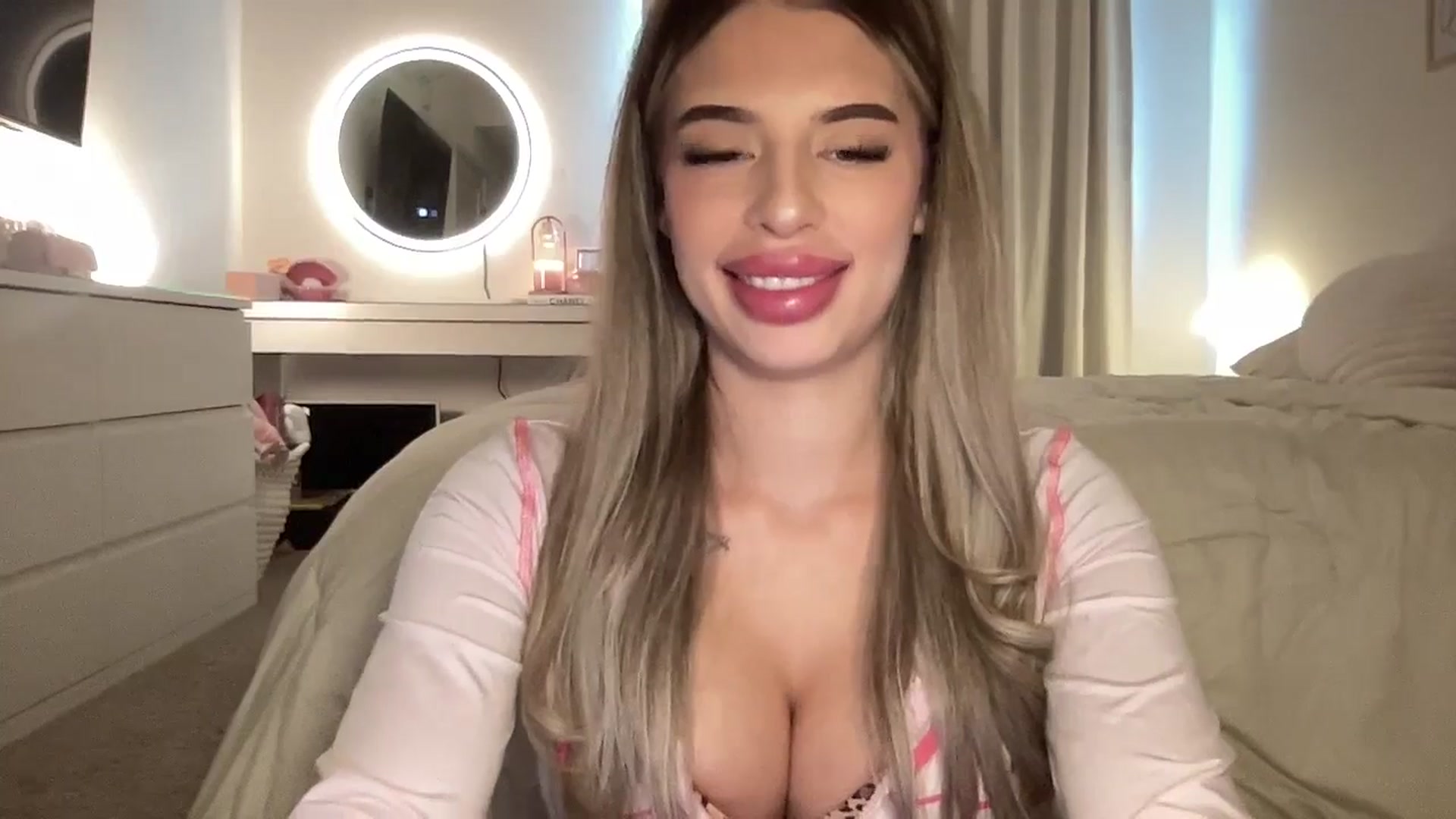 aryaaxo video thumbnail