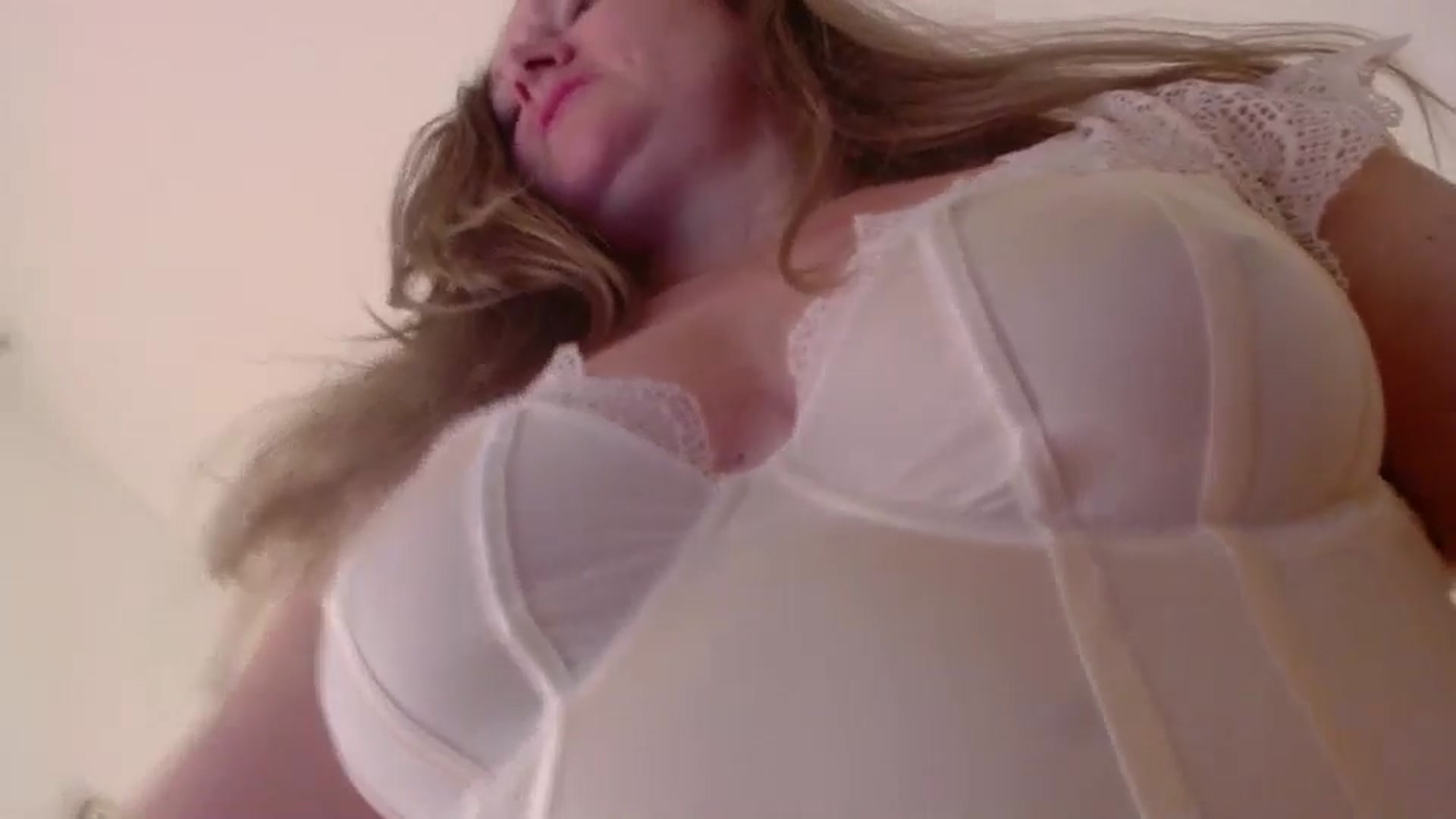 JustLily video thumbnail