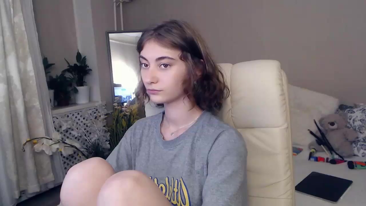CuteCurles video thumbnail