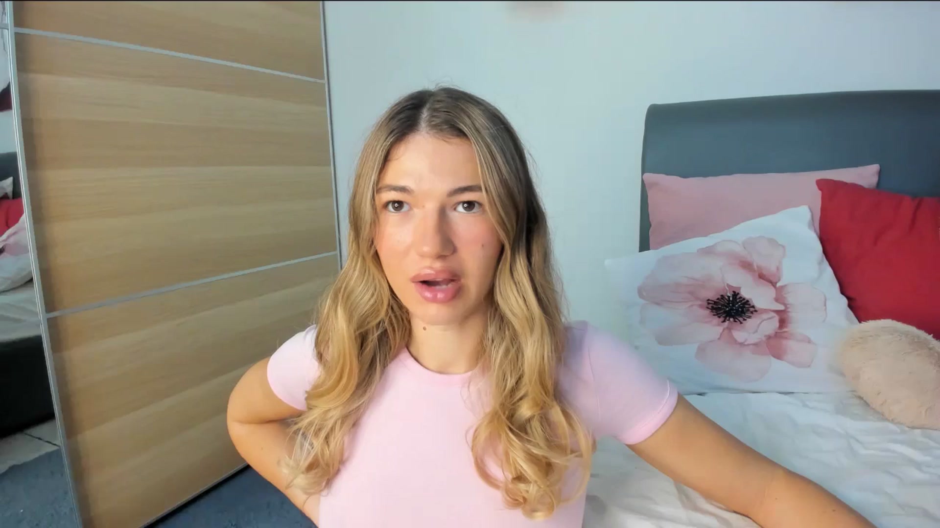 Dariadely video thumbnail