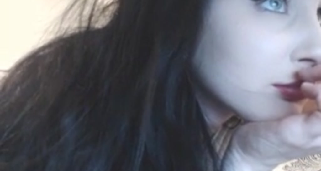 viol3t_ video thumbnail
