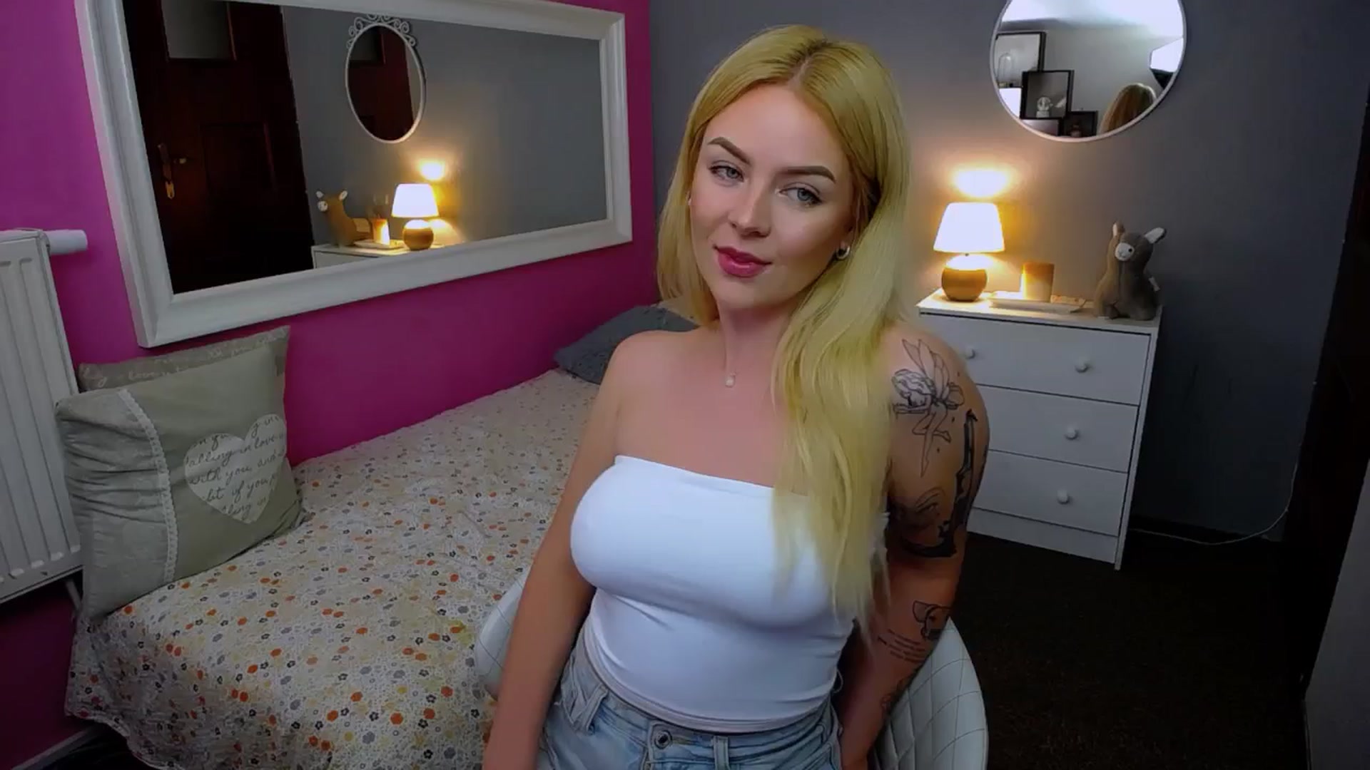 AurelieSierra video thumbnail
