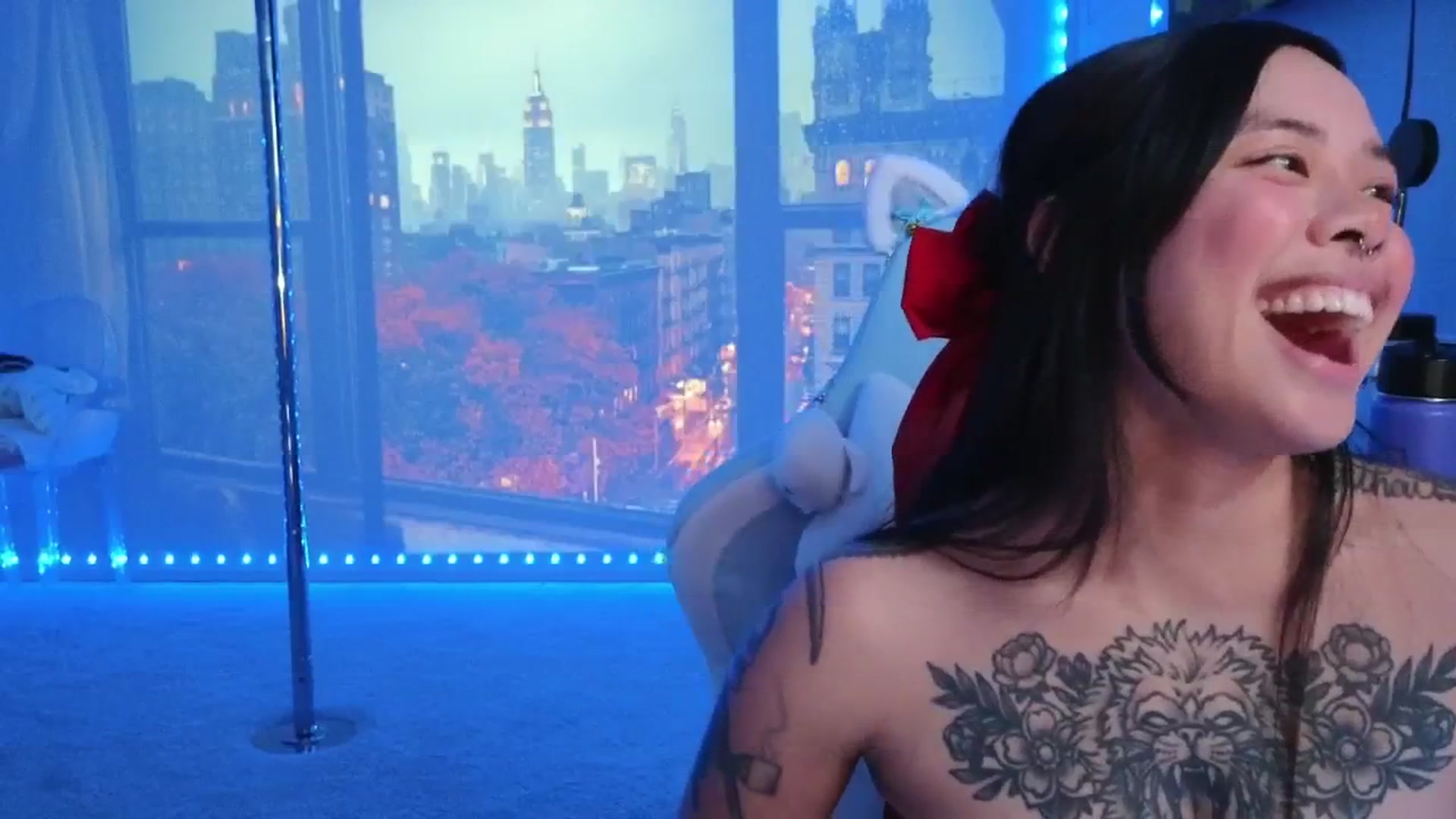 dolllface video thumbnail