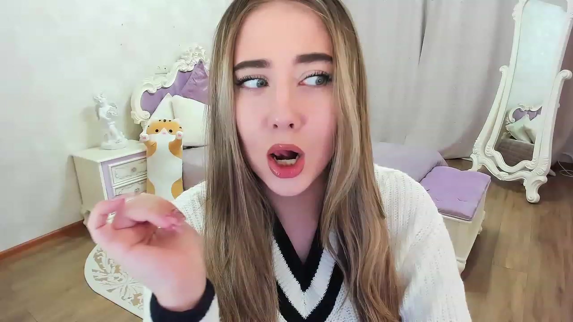 Auroraa__ video thumbnail