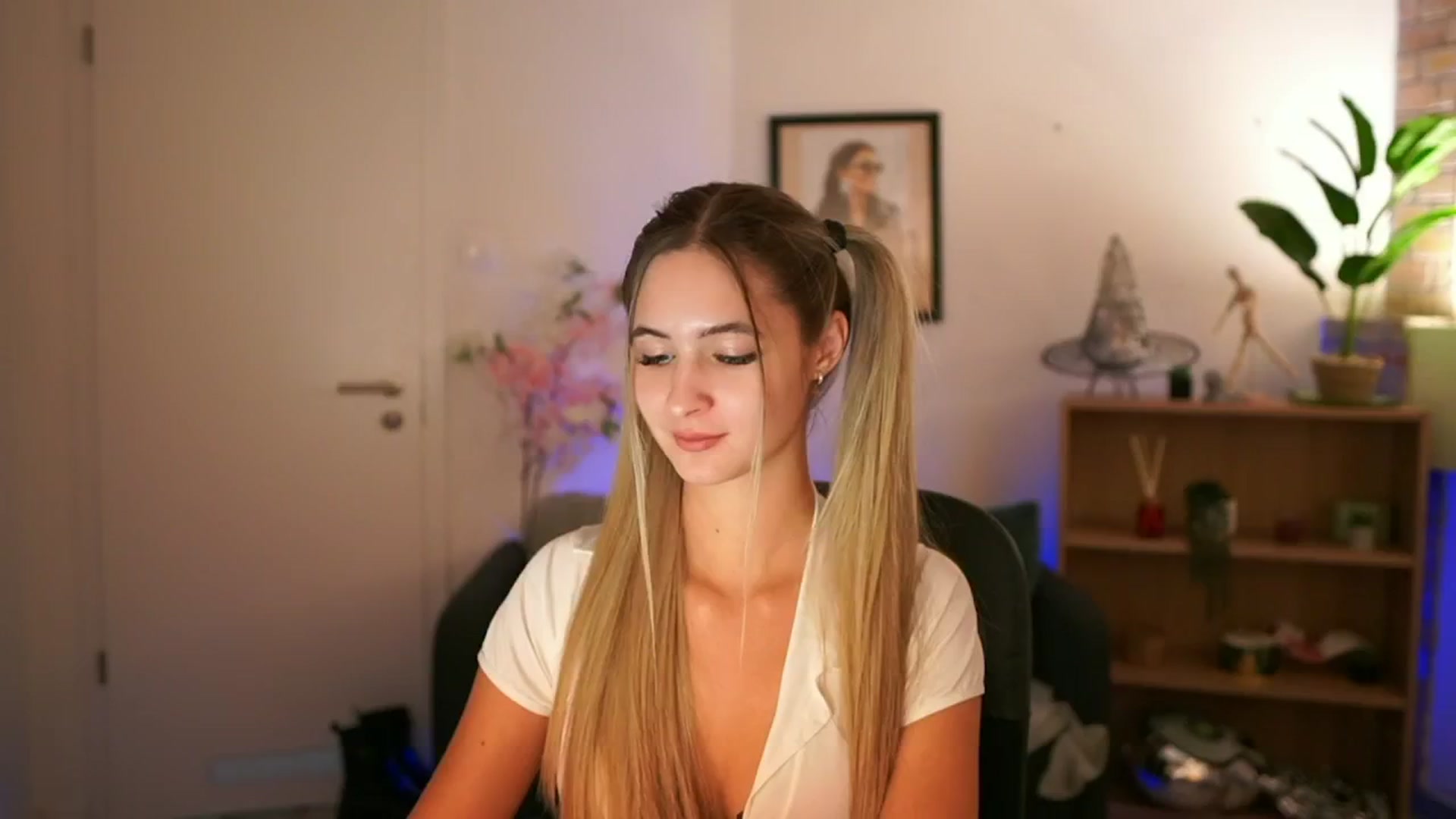 CuteGirl_18 video thumbnail