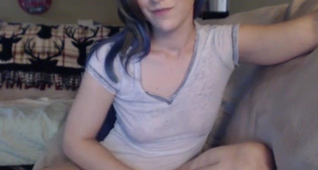 QueenEllie video thumbnail