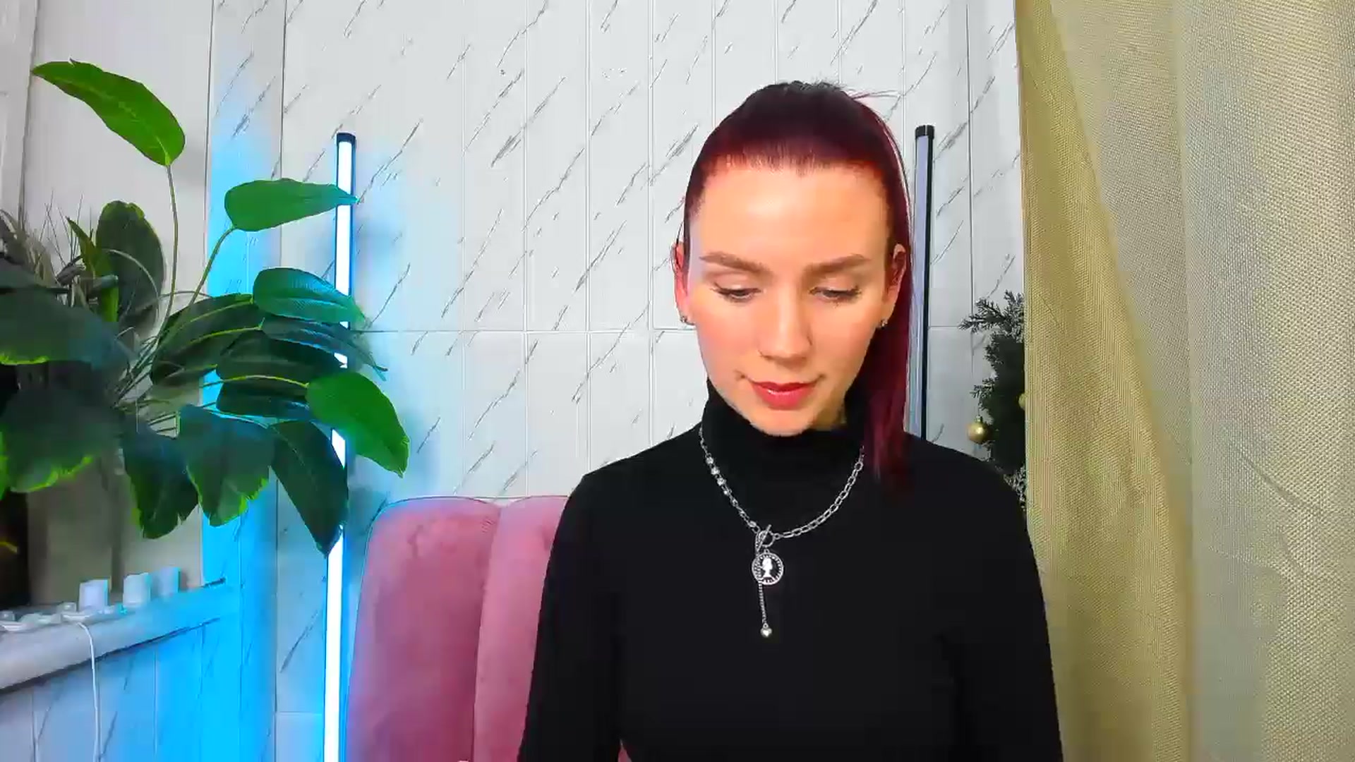 MiaLuxe video thumbnail
