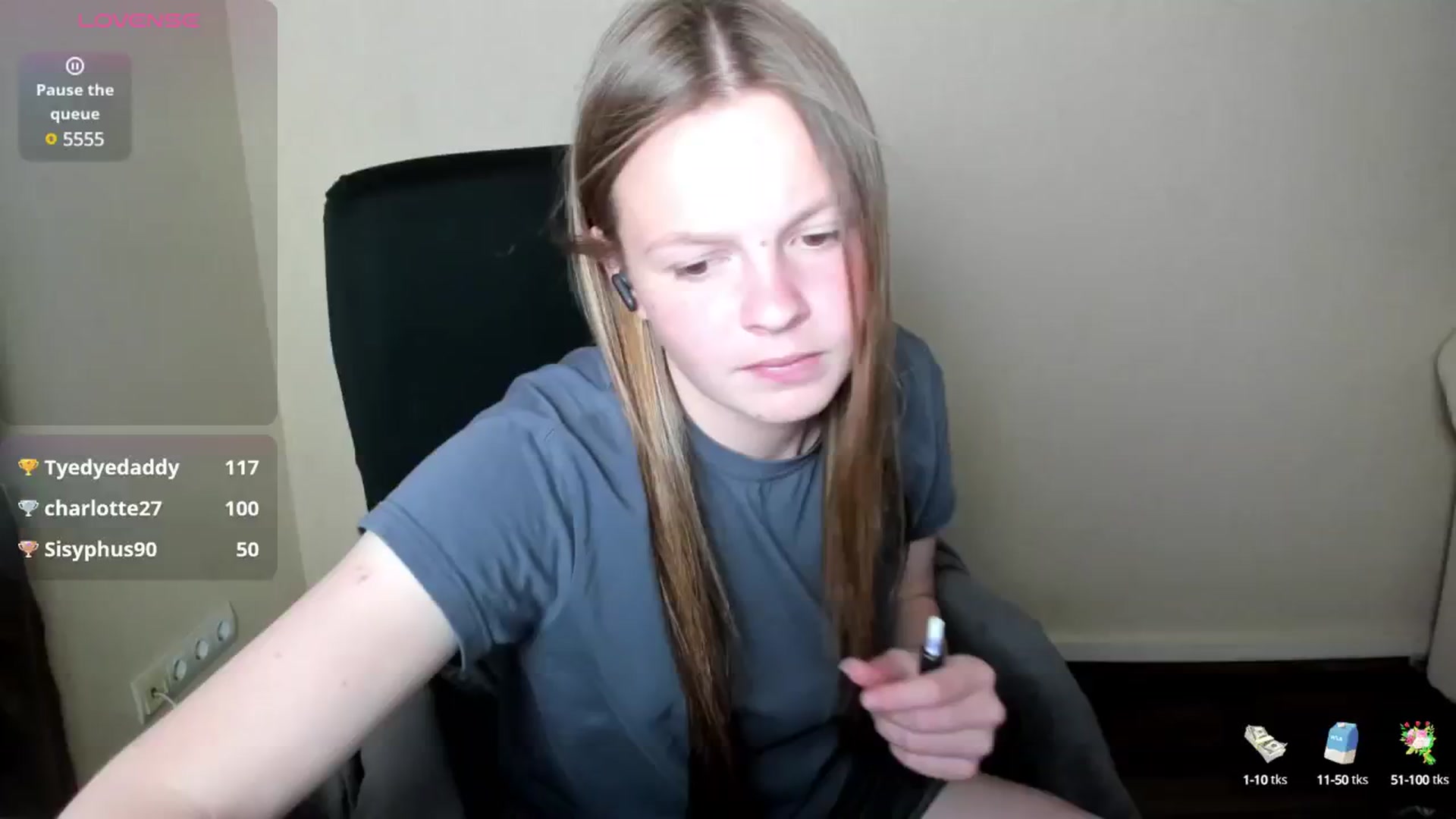 CuteDina video thumbnail