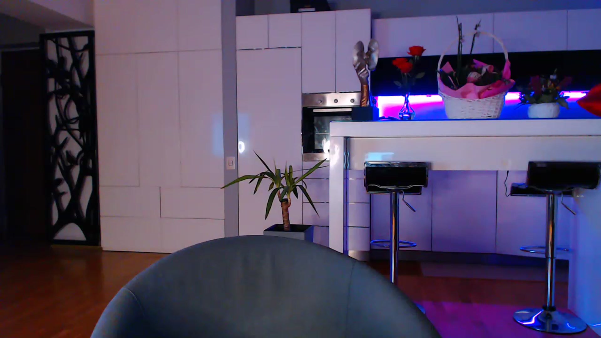 D_y_y video thumbnail