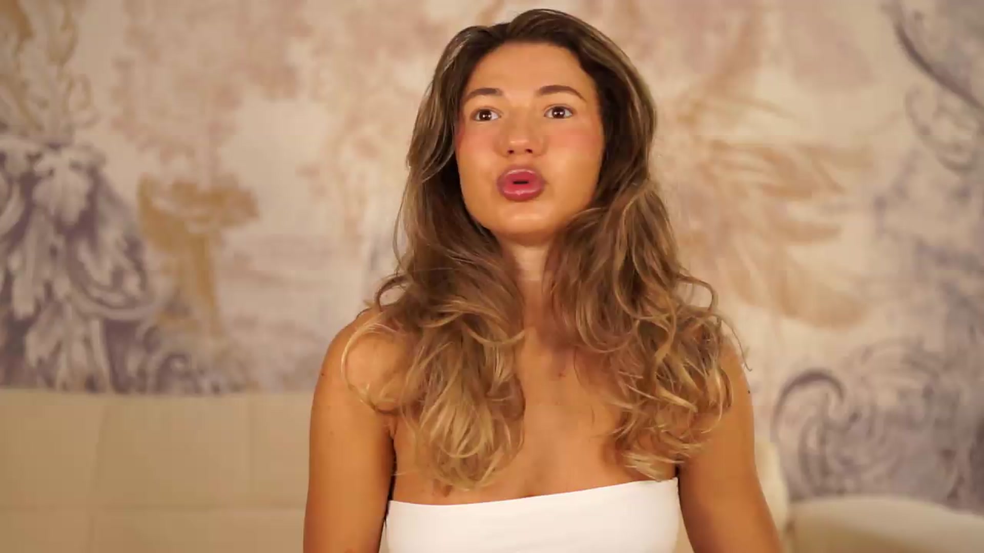 Dariadely video thumbnail