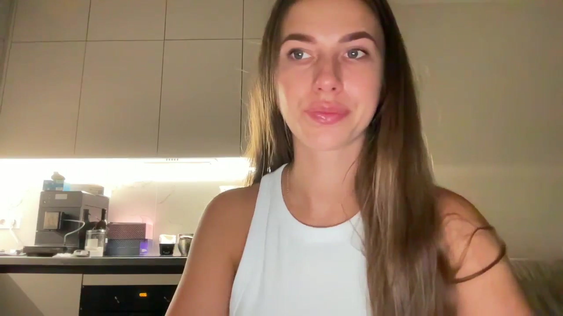 kissfreeze video thumbnail