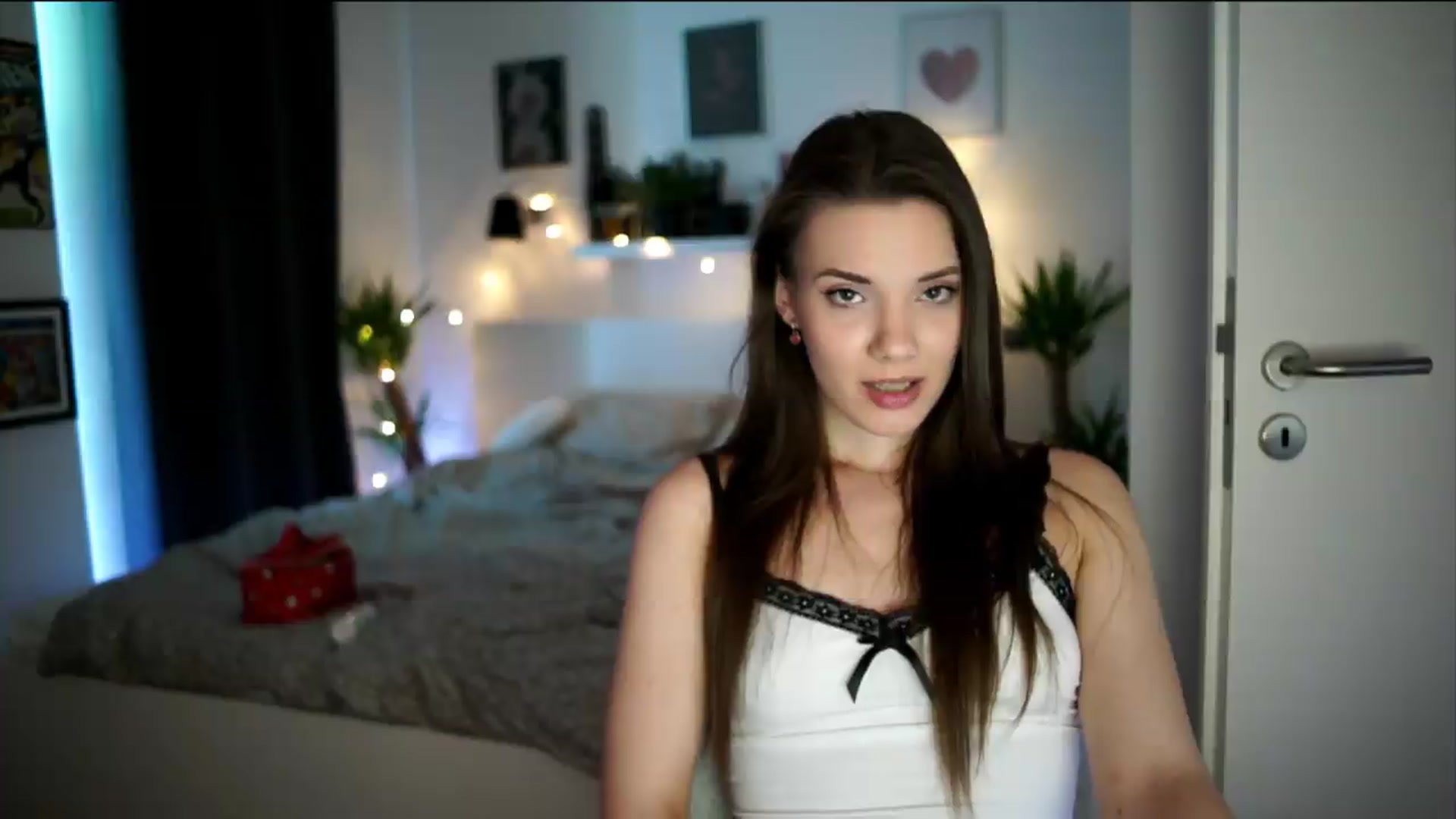AppleofYourEye video thumbnail