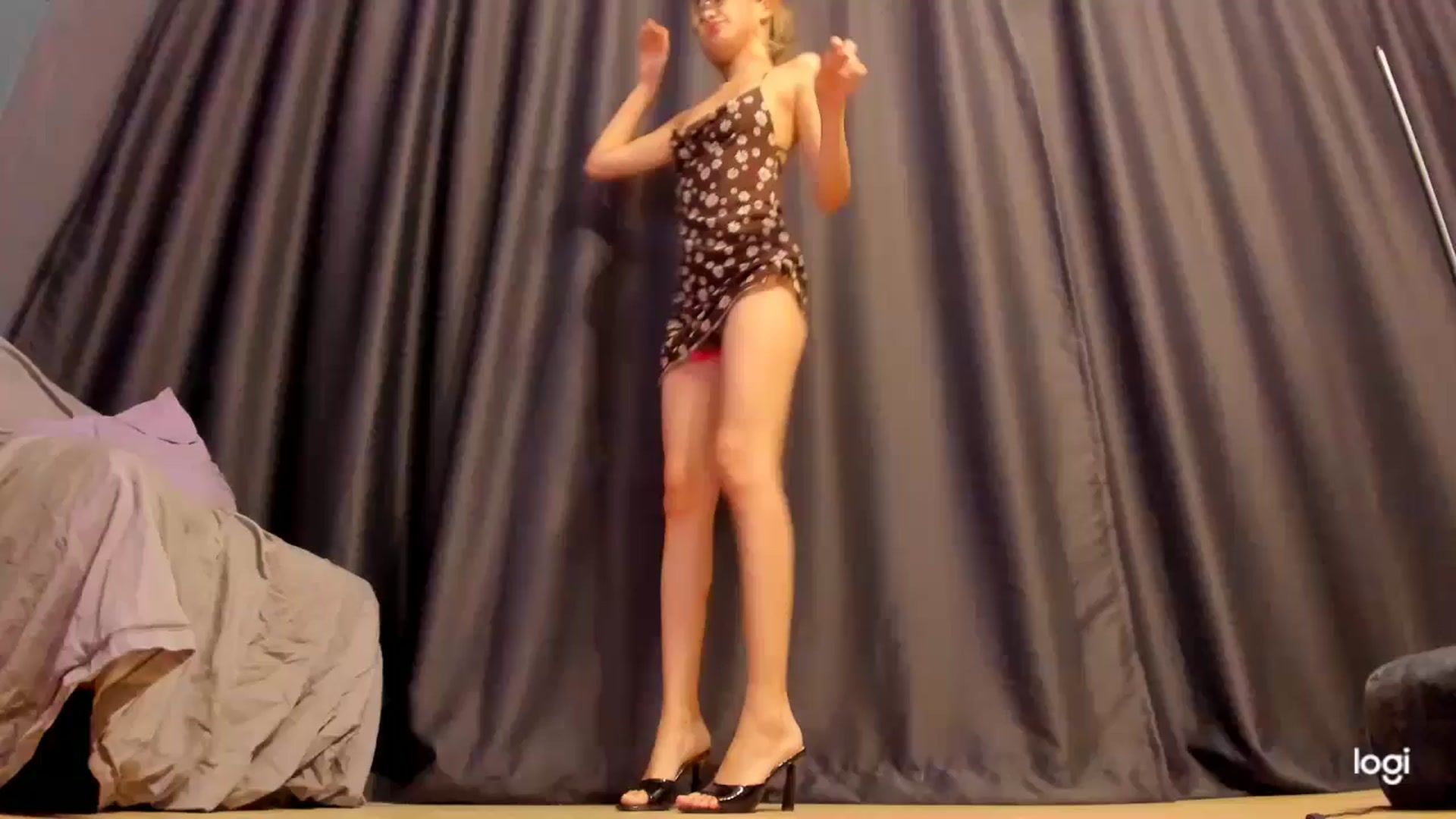 LindaMei video thumbnail