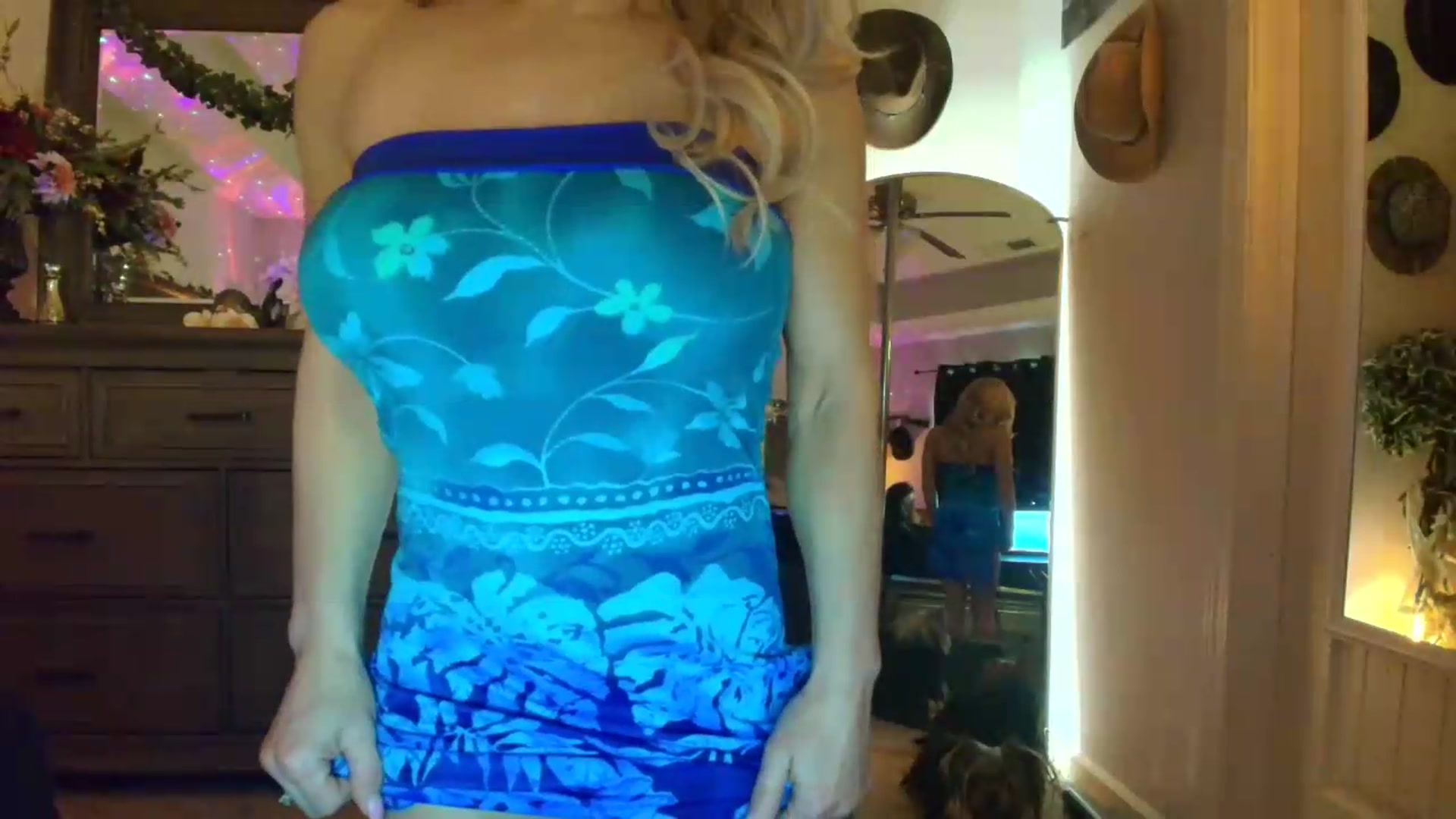 PoleBunnyXxx video thumbnail