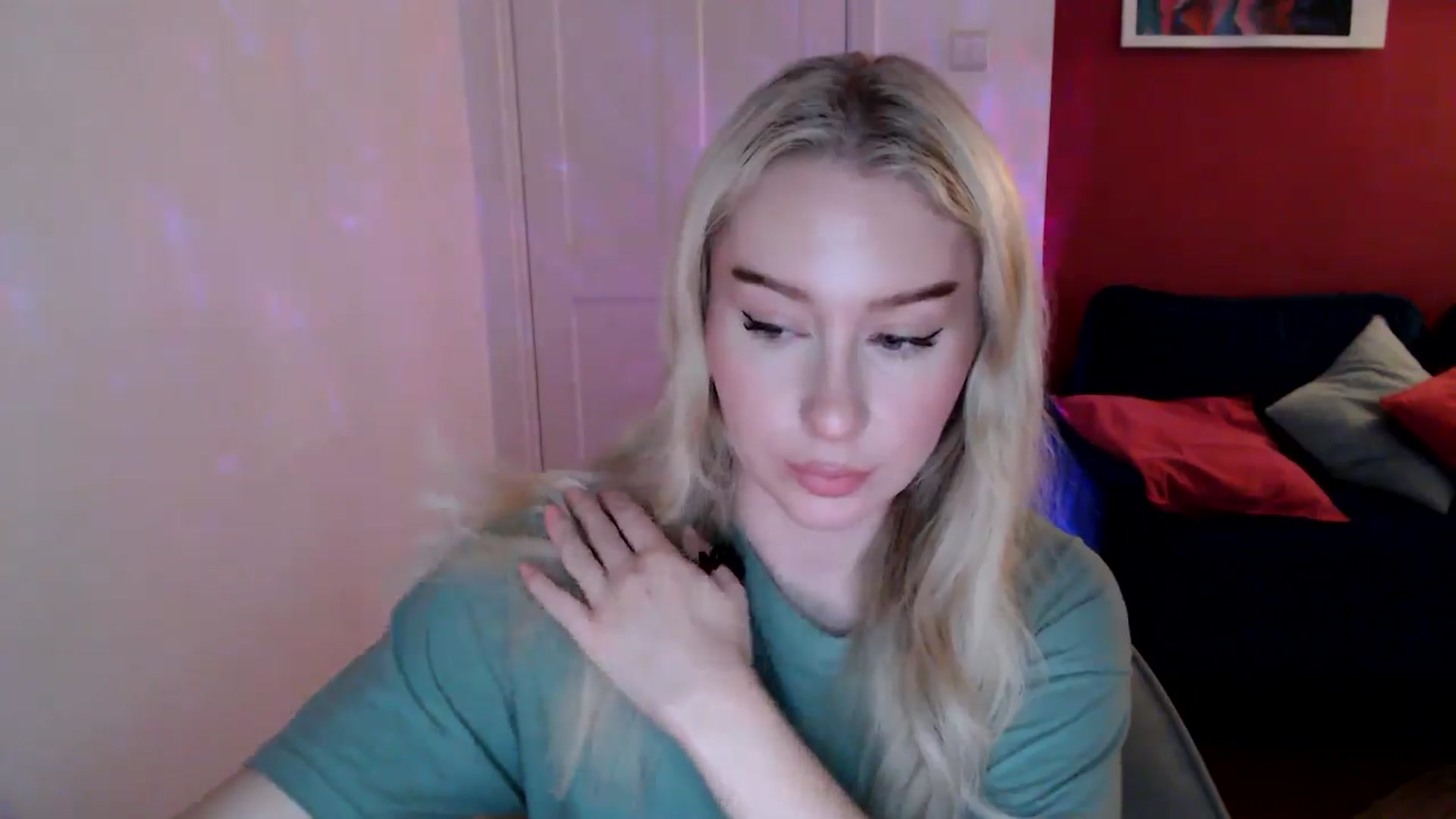 PetiteAvax video thumbnail