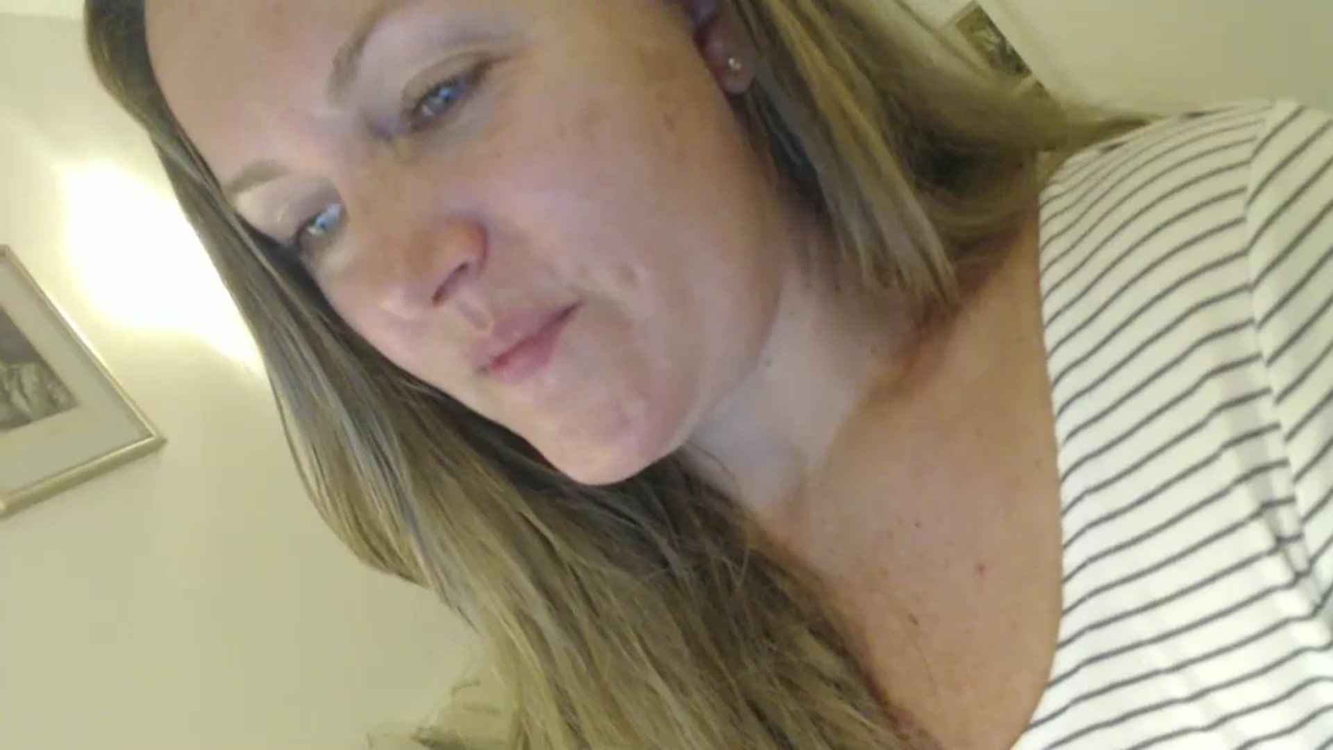 JustLily video thumbnail