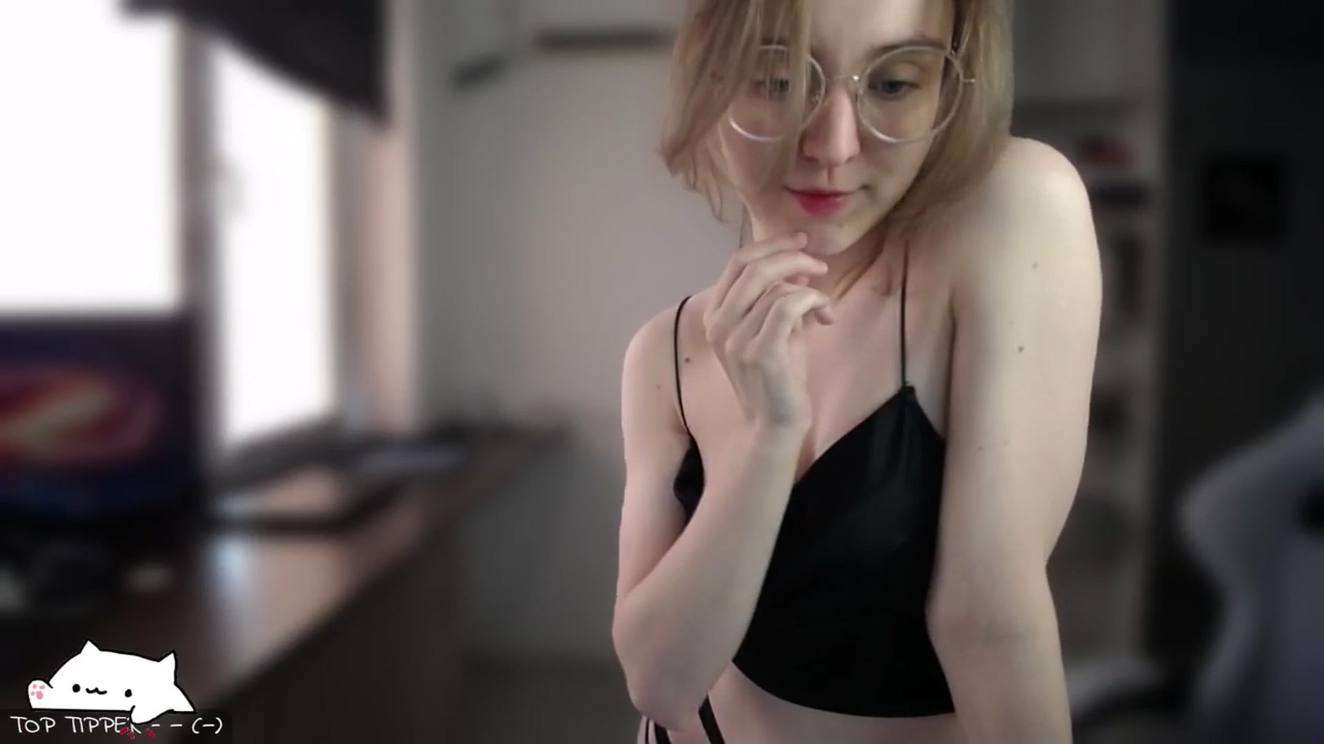 Meowlexx video thumbnail