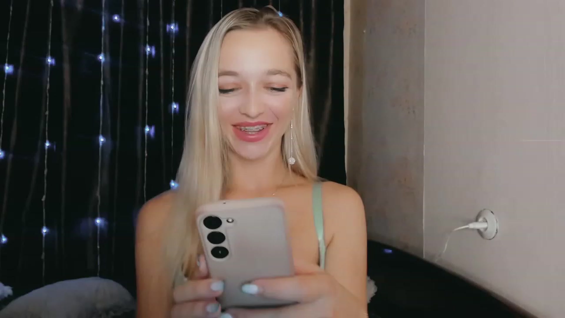 Ambri_Lili video thumbnail