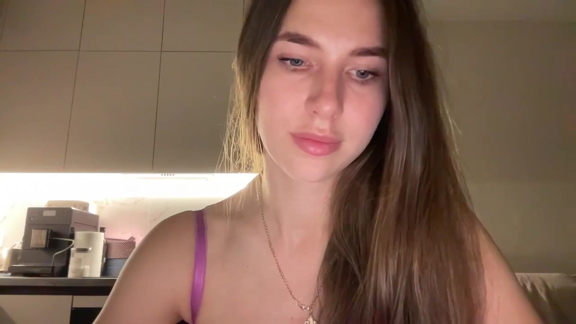 kissfreeze video thumbnail