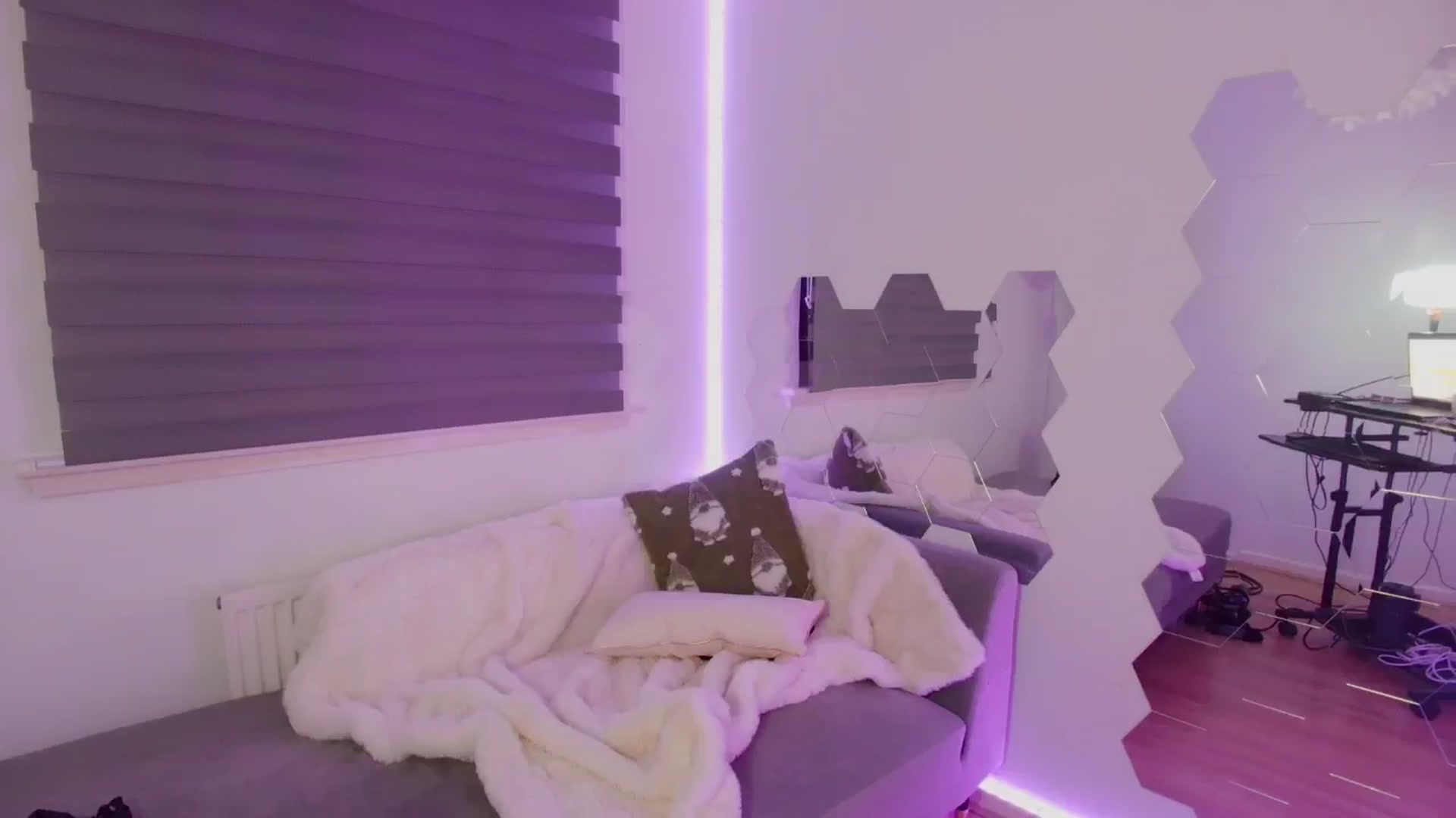 Lolathorne video thumbnail