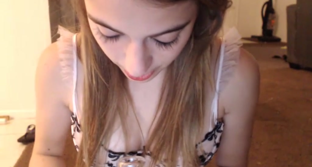 NaomiDee video thumbnail