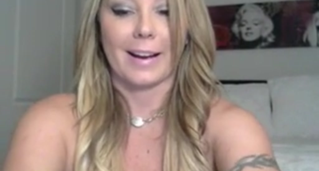 JuicyJamie_69 video thumbnail