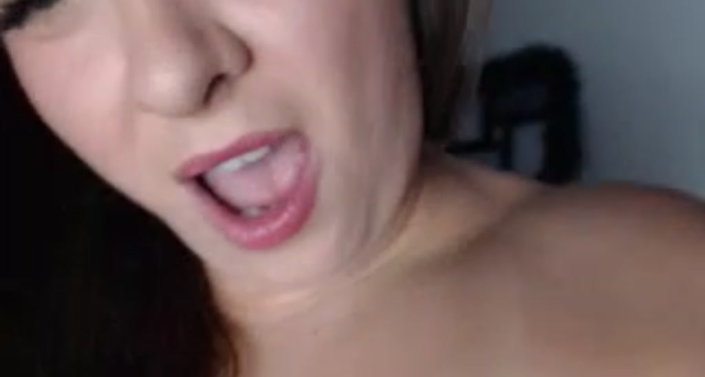 Uk_Busty_Babe video thumbnail