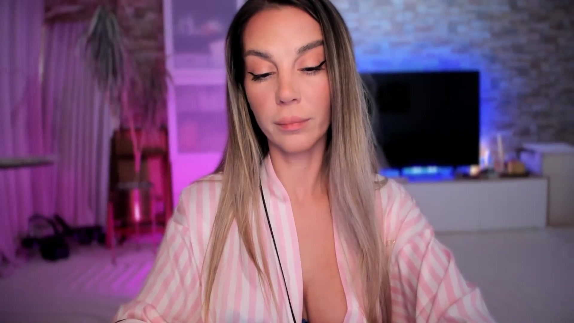 Alesia_ video thumbnail