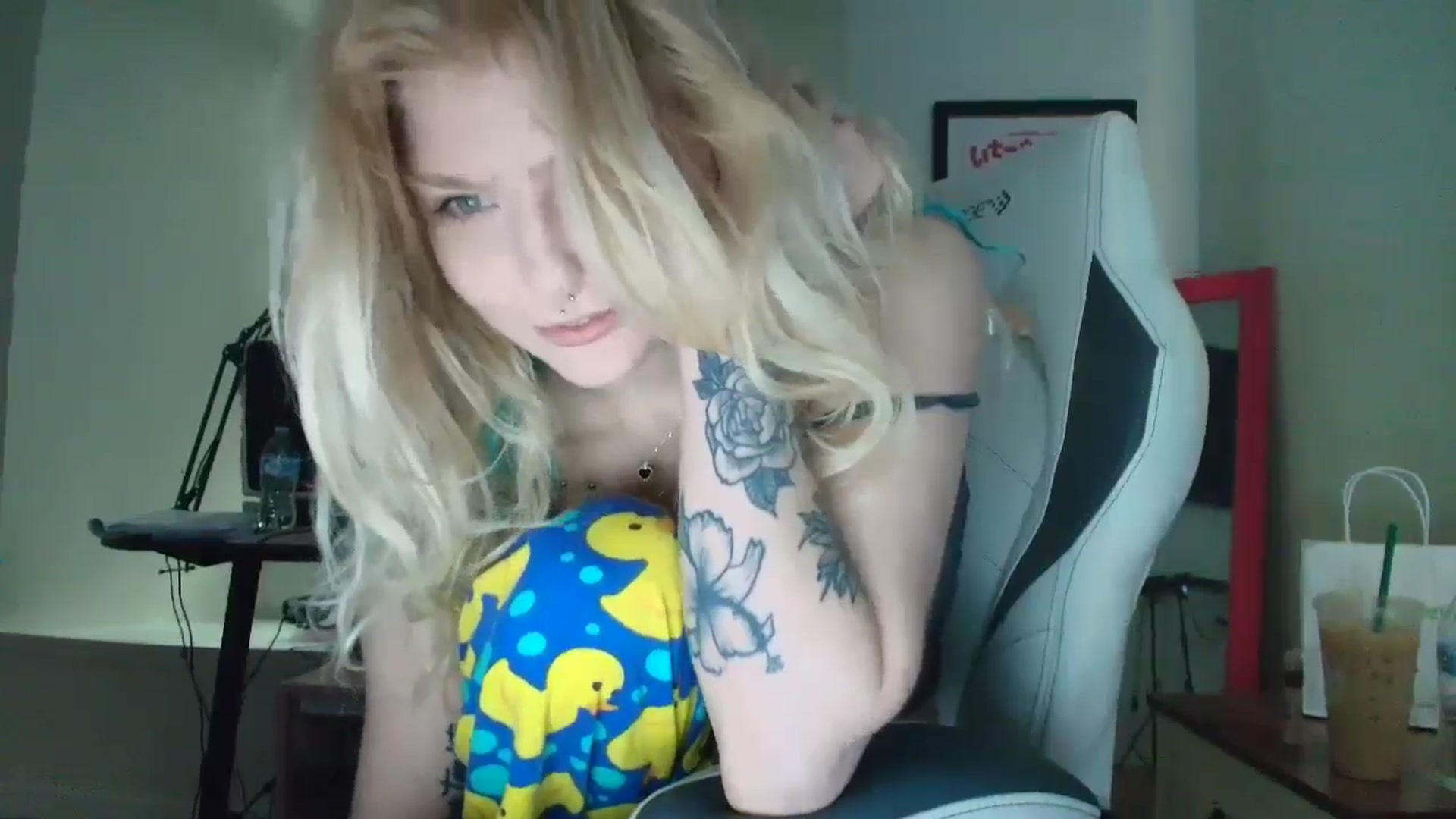 DuckChan0 video thumbnail