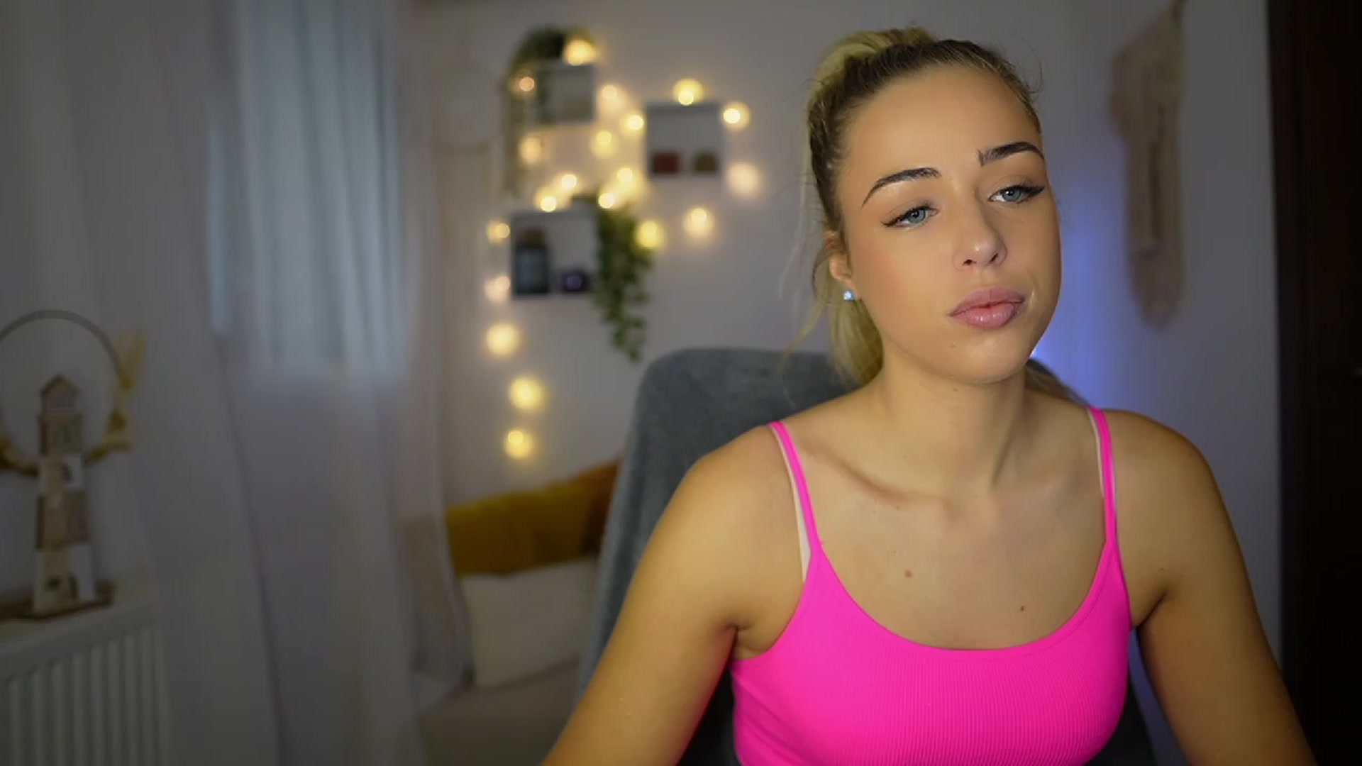 Molly_Grey video thumbnail
