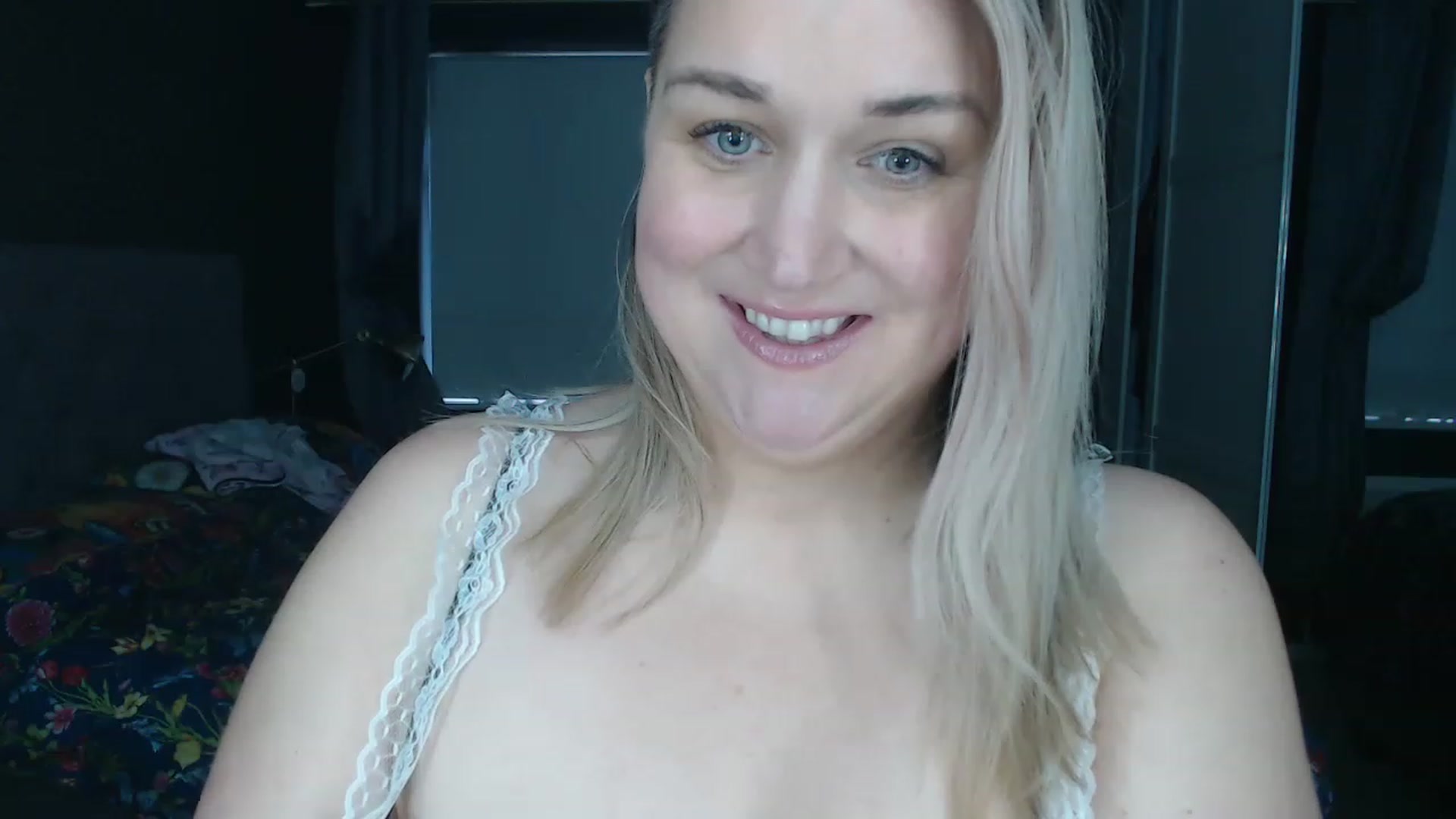 CurvyWifeyX video thumbnail