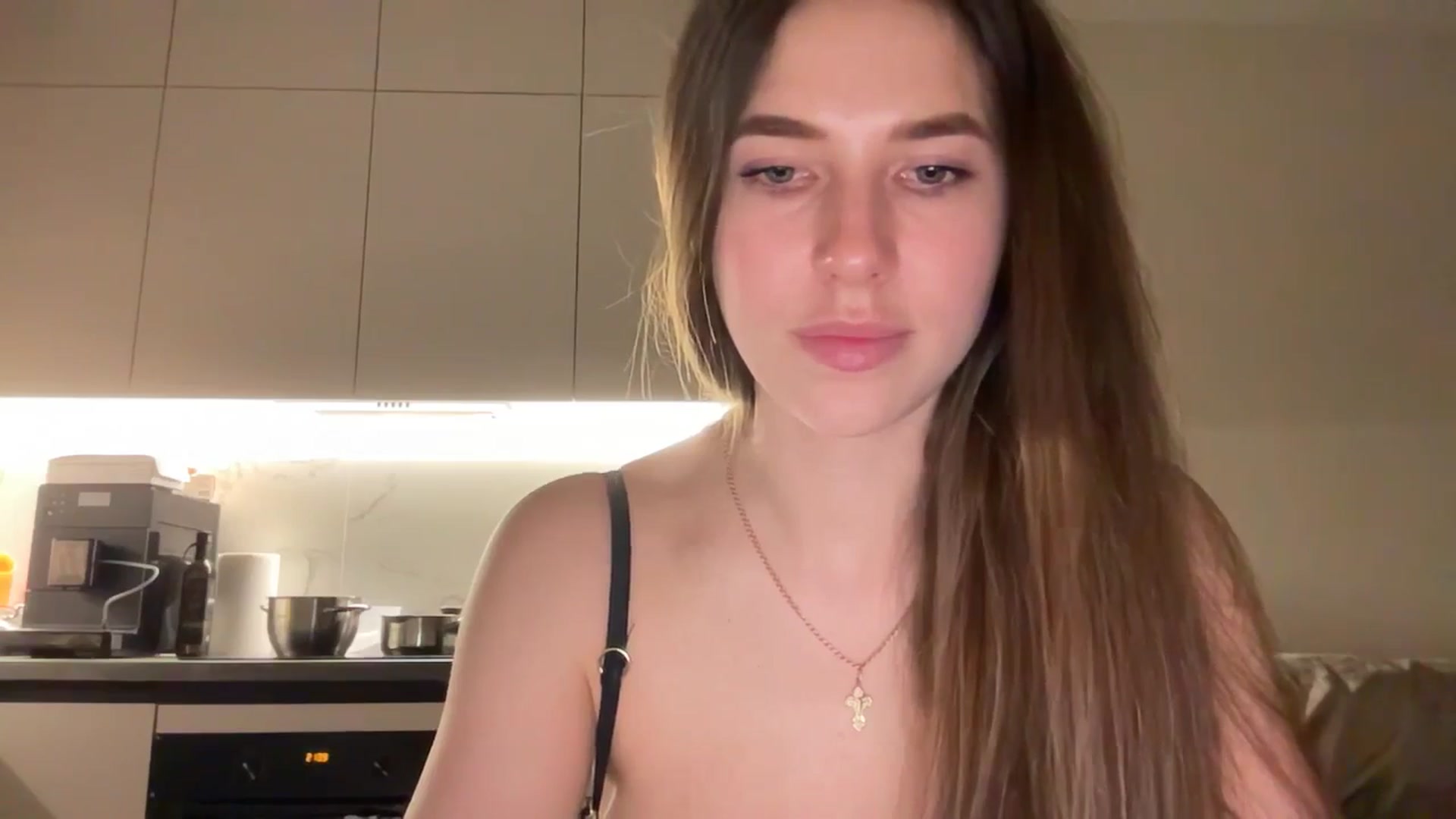 kissfreeze video thumbnail