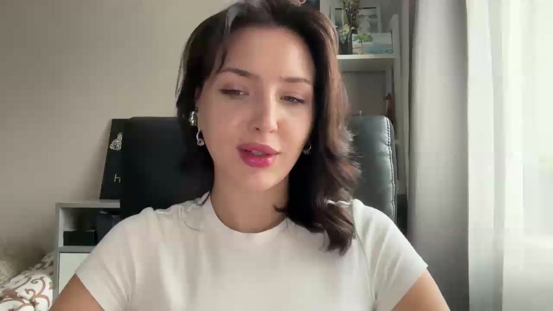 Di_Pearl video thumbnail