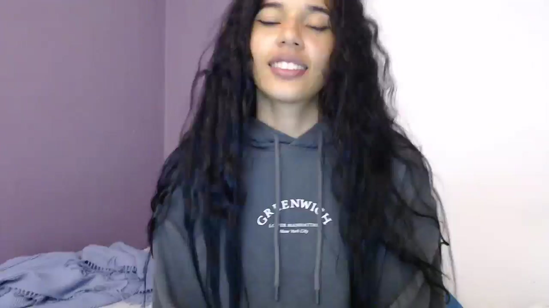 slim_pamella video thumbnail