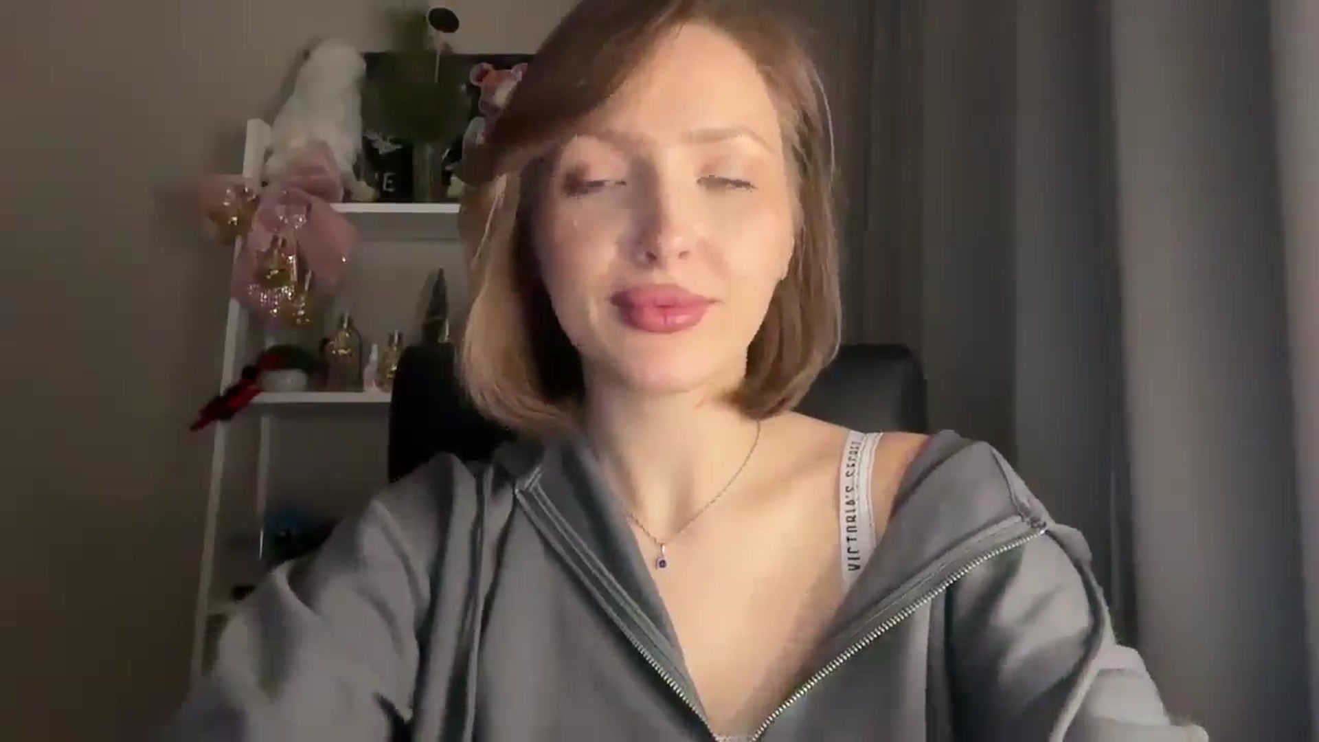 Di_Pearl video thumbnail