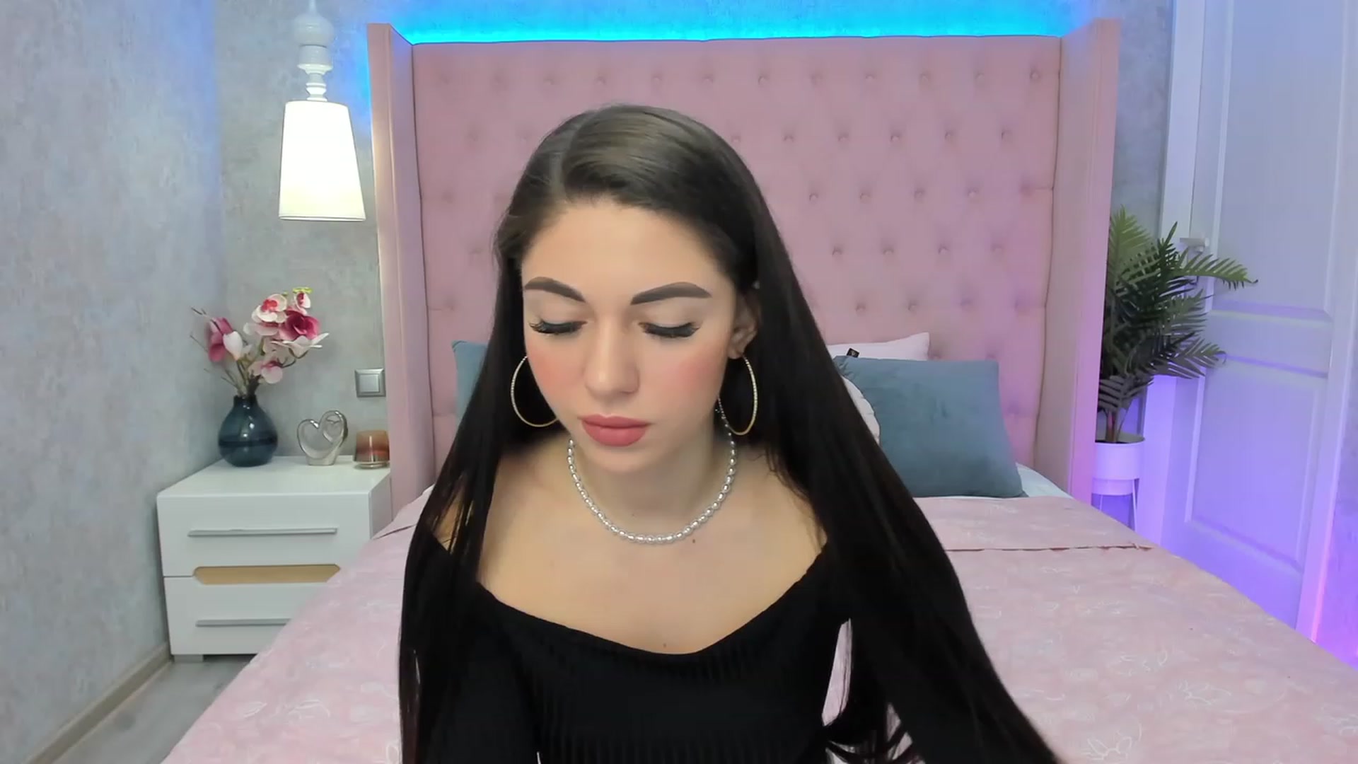 AnnaHix video thumbnail