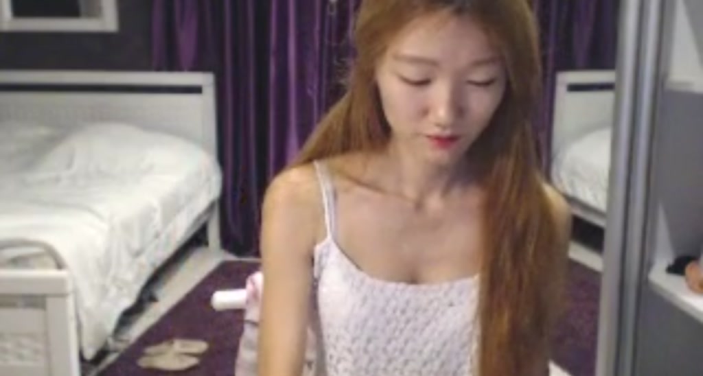 FoxyHyuna video thumbnail