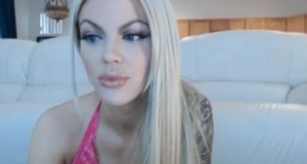 BellaReis video thumbnail
