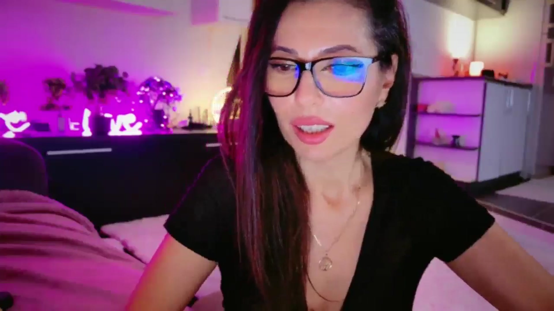 SmileyTinaa video thumbnail