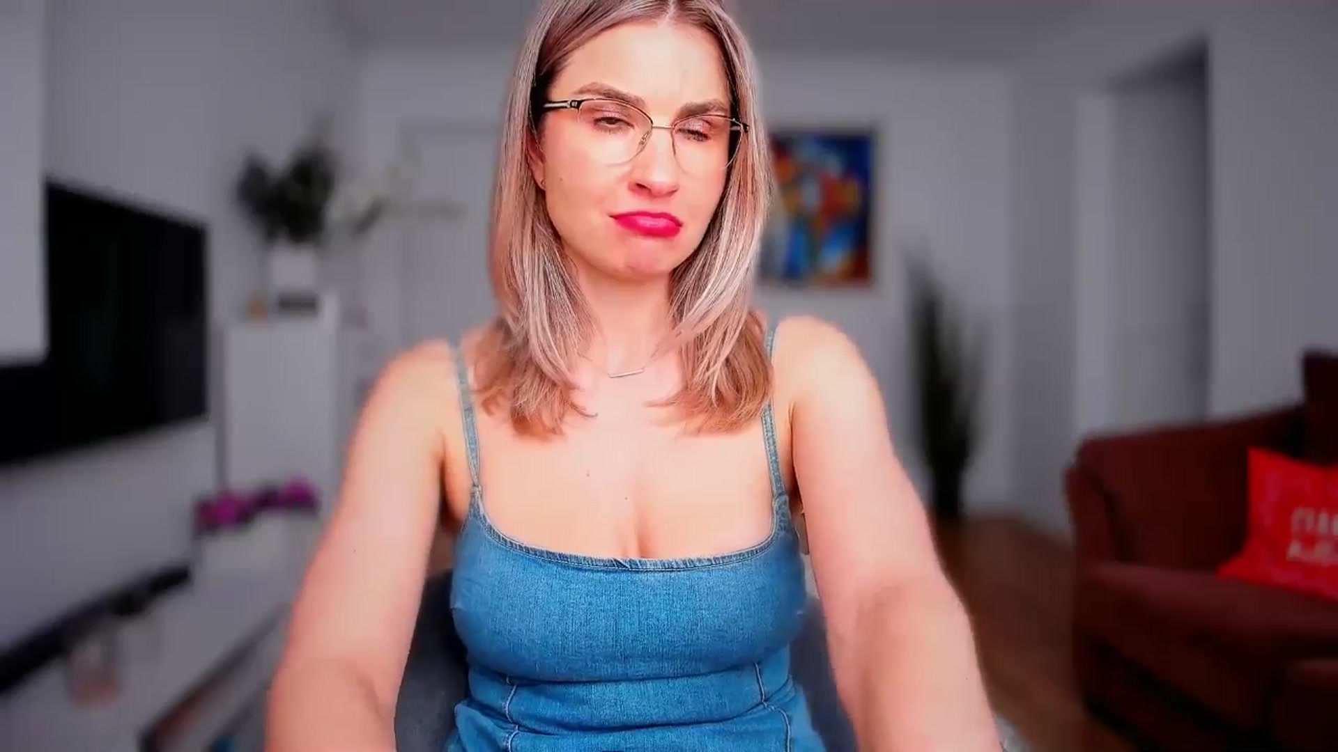 AlyMiss video thumbnail