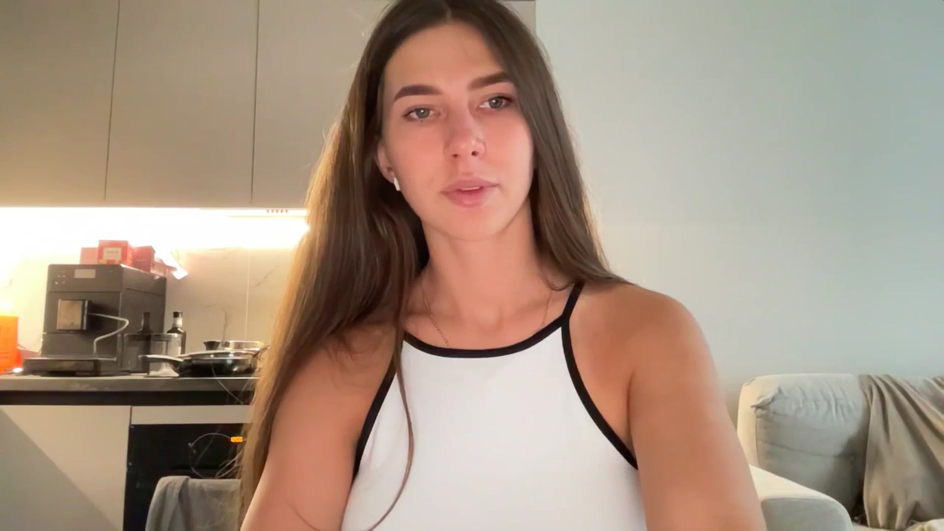 kissfreeze video thumbnail