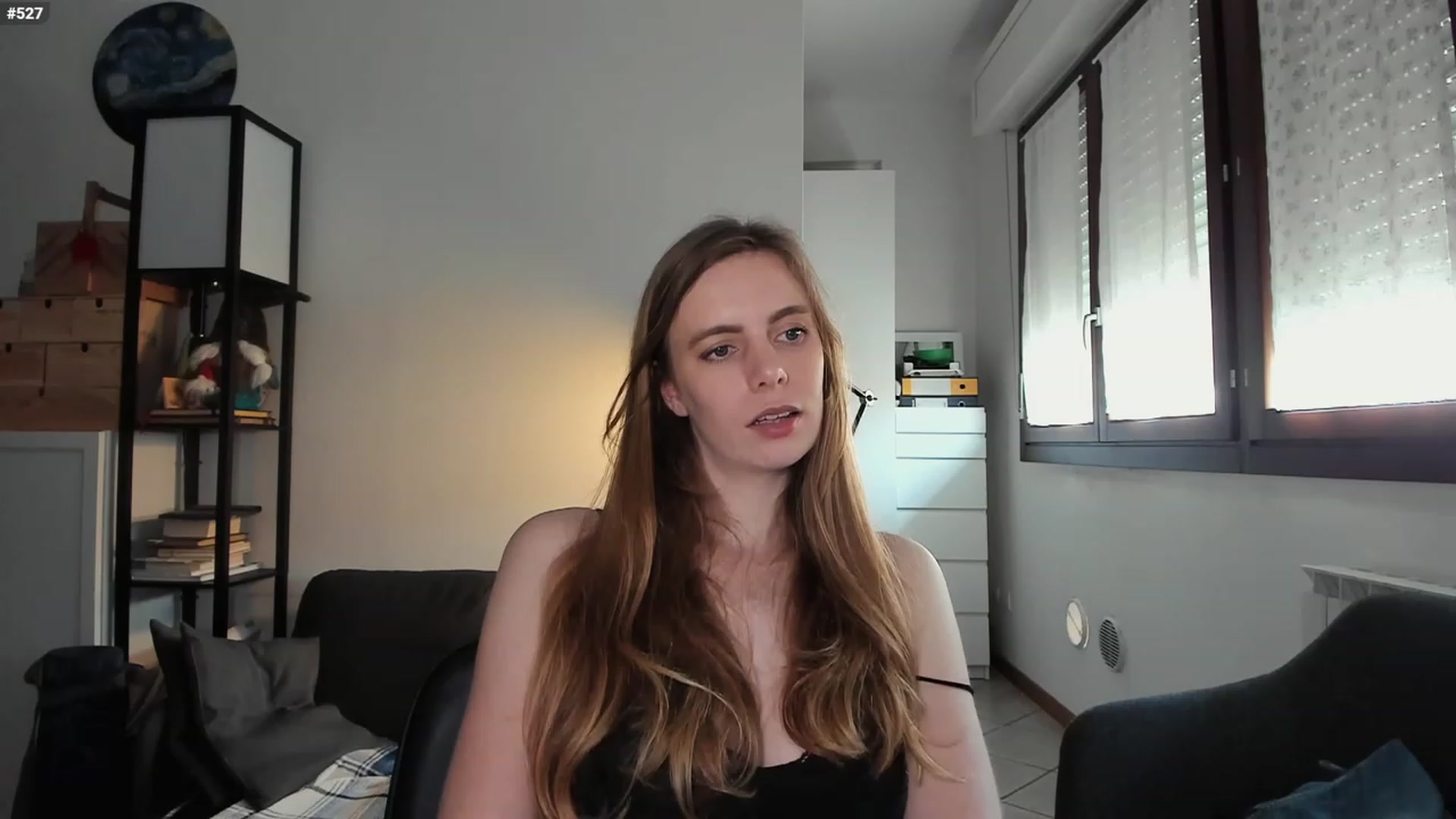Personage video thumbnail