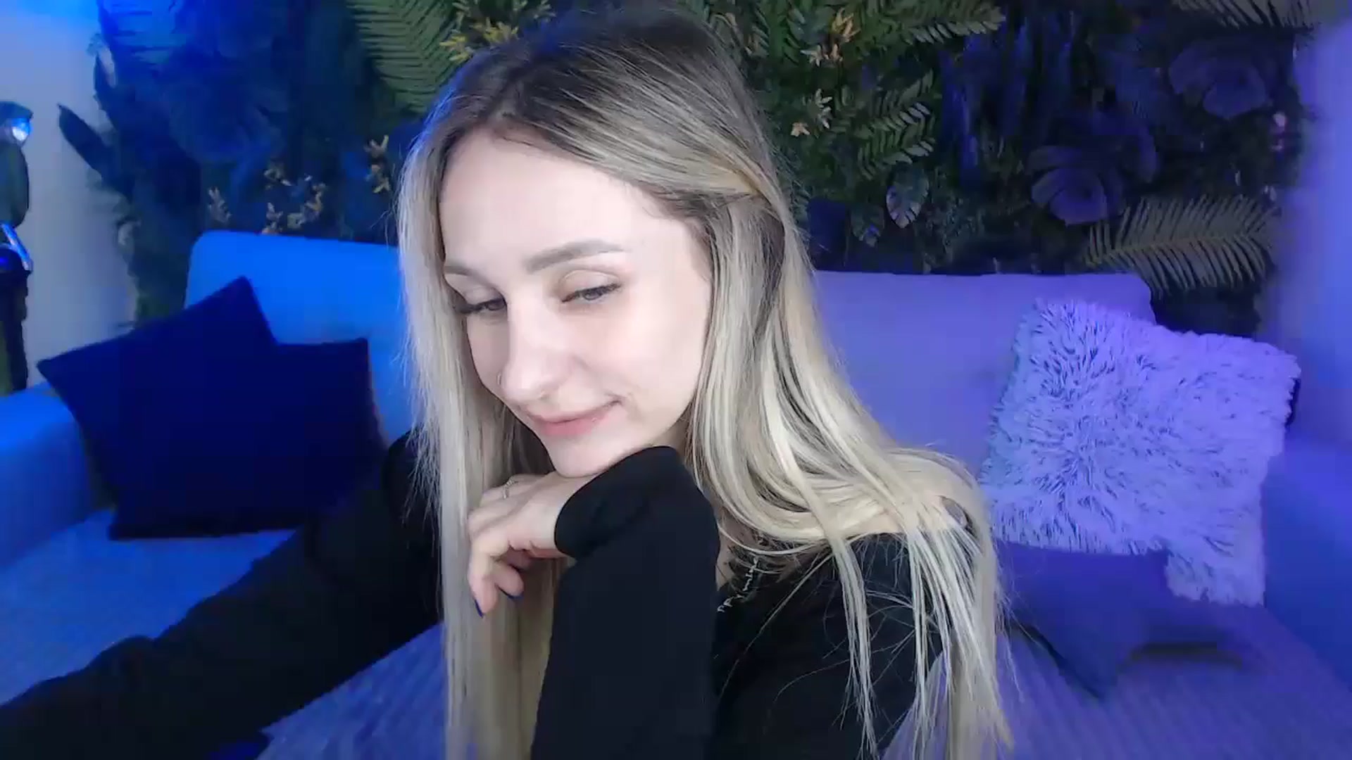 Horny_Blond video thumbnail